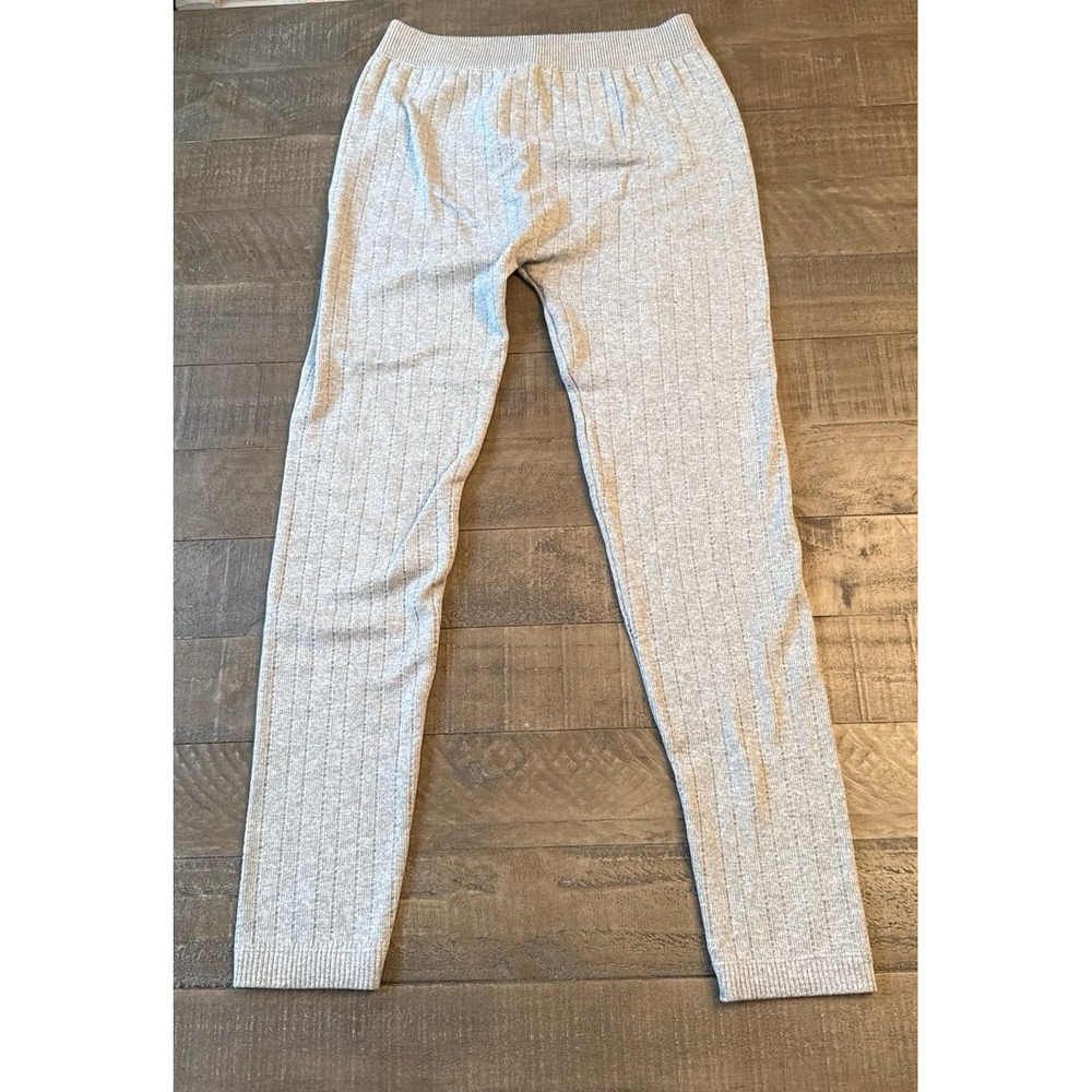 Aeropostale Women's Light Gray Textured Knit Leggings Size Large